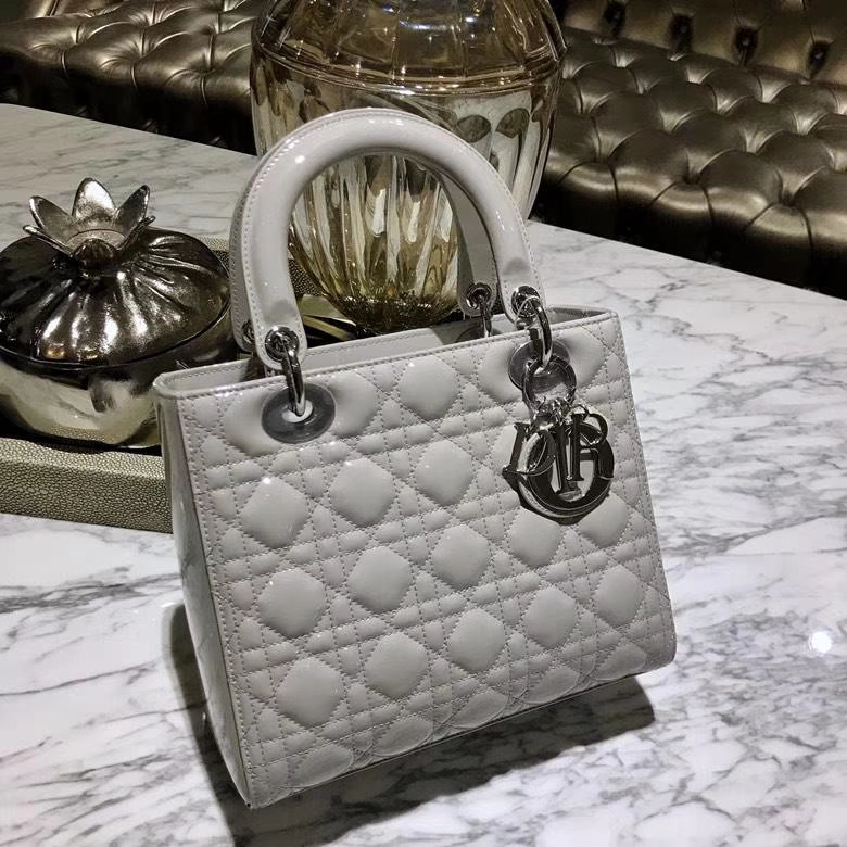 Dior 迪奥 戴妃包 Lady Dior 全新 漆皮五格珍珠灰 细节实拍 