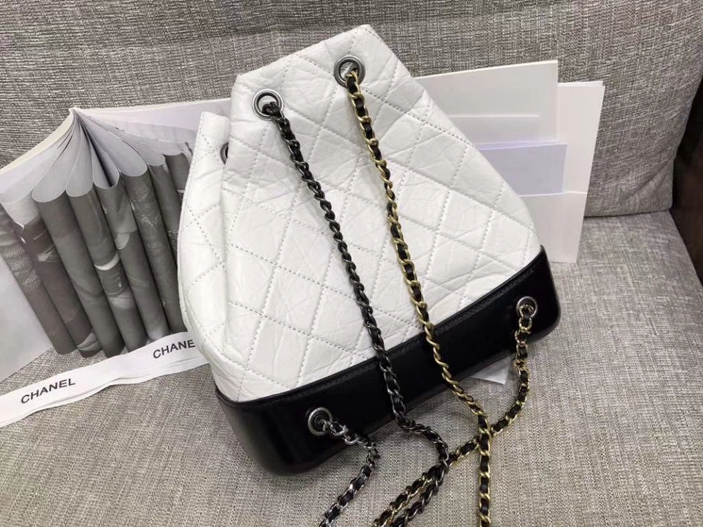 Chanel 香奈儿 2018 新款 流浪背包 菱格款 进口羊皮