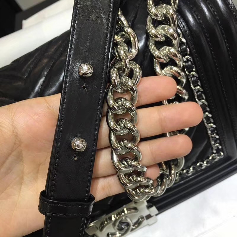 Chanel 香奈儿 Leboy Bag 手工链子 黑色 25cm 亮银扣
