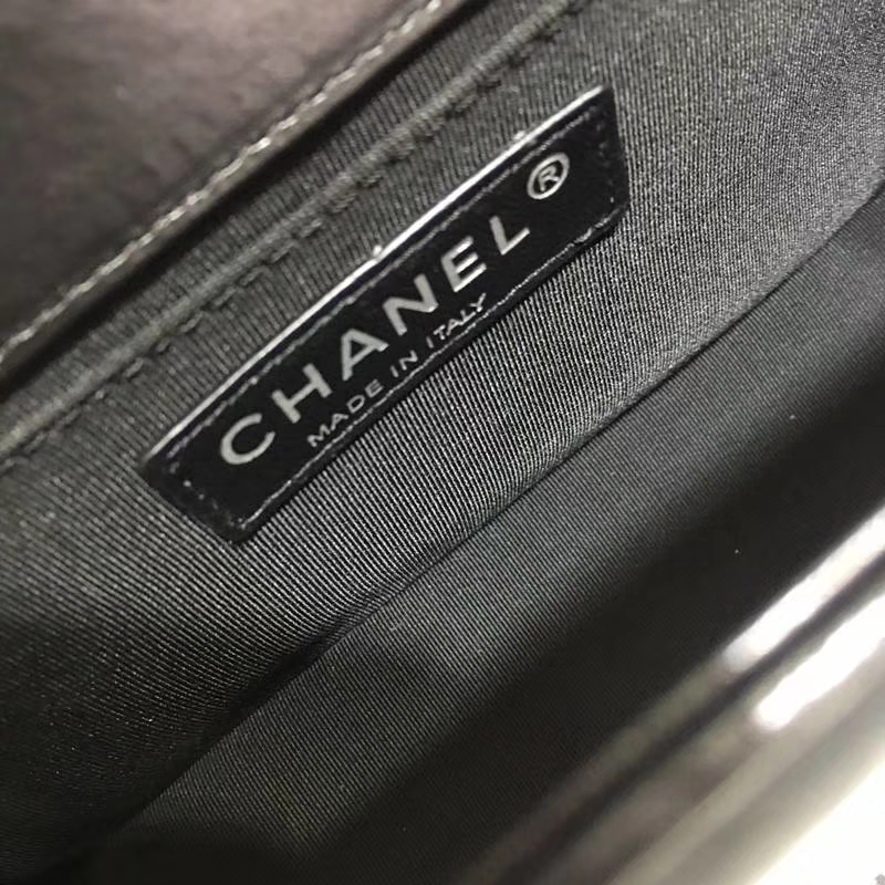 Chanel 香奈儿 Leboy Bag 手工链子 黑色 25cm 亮银扣