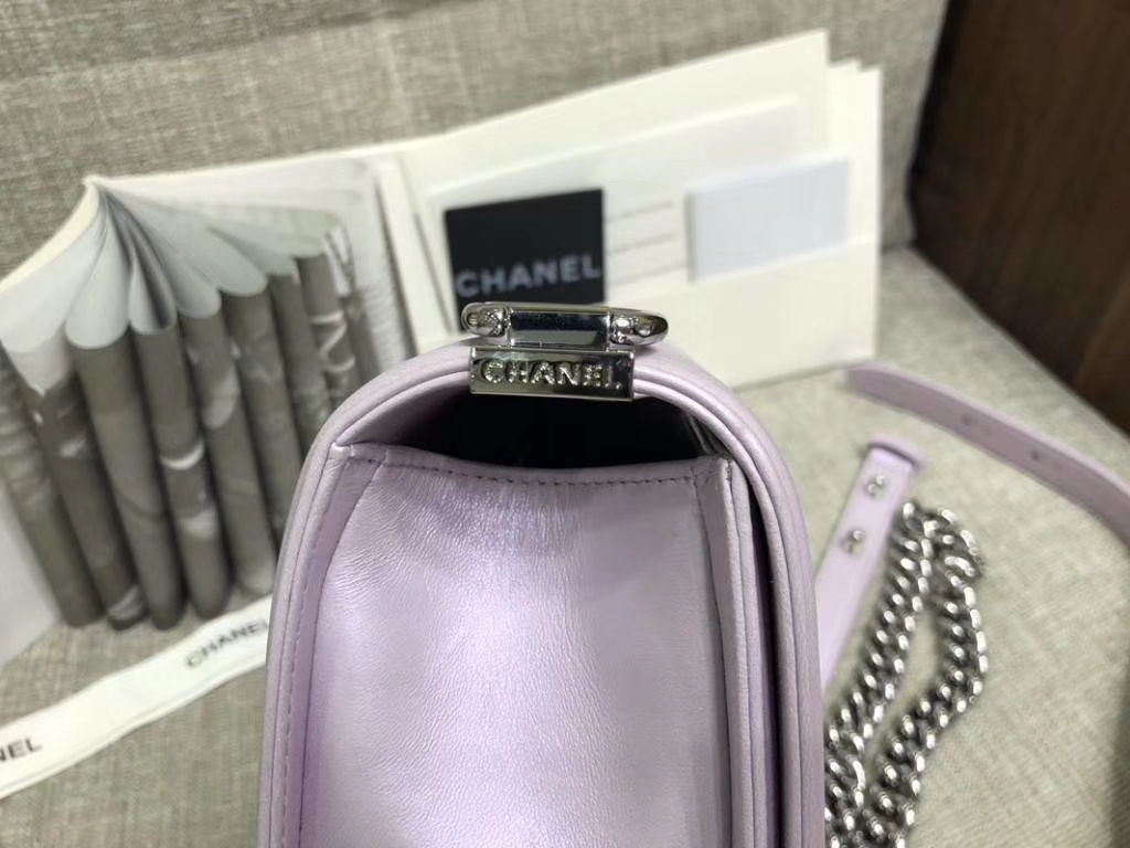 Chanel Leboy Bag 大Vv款 小羊皮 珠光粉 25cm 大理石纹琉璃扣 Dream Bag系列
