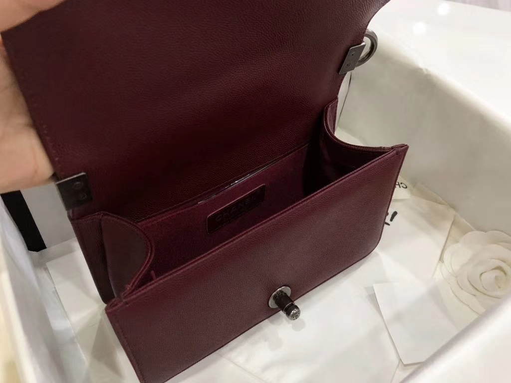 Chanel Leboy Bag 大Vv款 小鱼子酱 枣红 20cm 古银扣