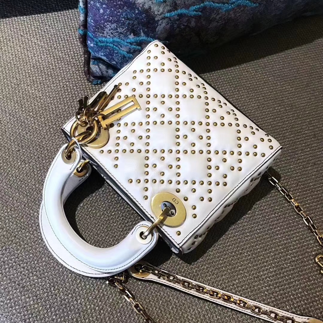 Dior 迪奥 三格戴妃包 Lady Dior 牛皮铆钉包  心形五金扣款  白色