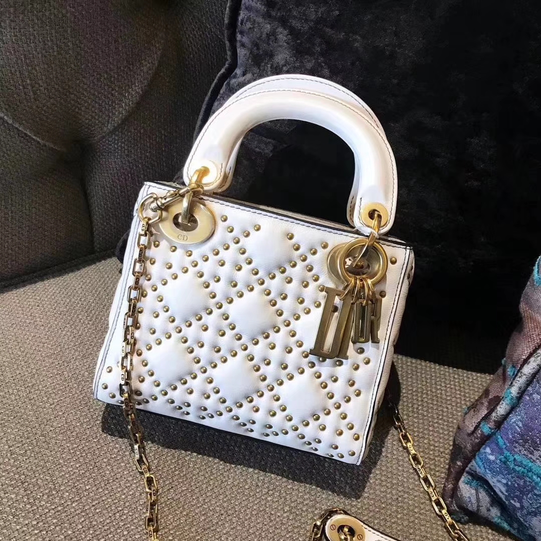 Dior 迪奥 三格戴妃包 Lady Dior 牛皮铆钉包  心形五金扣款  白色