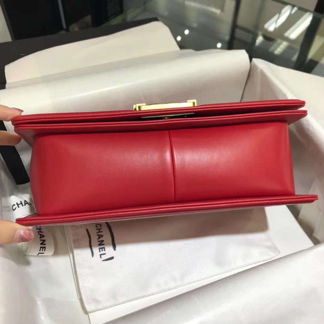 Chanel 香奈儿 Leboy Bag 小羊皮 大红色 25cm 磨砂金