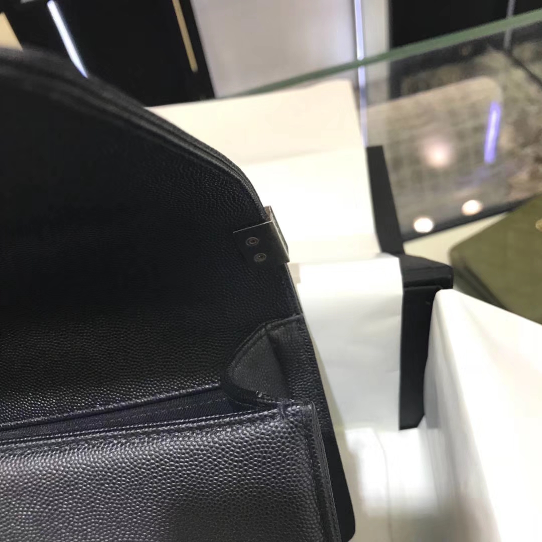 Chanel 香奈儿 Leboy Bag V款 小鱼子酱 黑色 20cm 复古银 现货