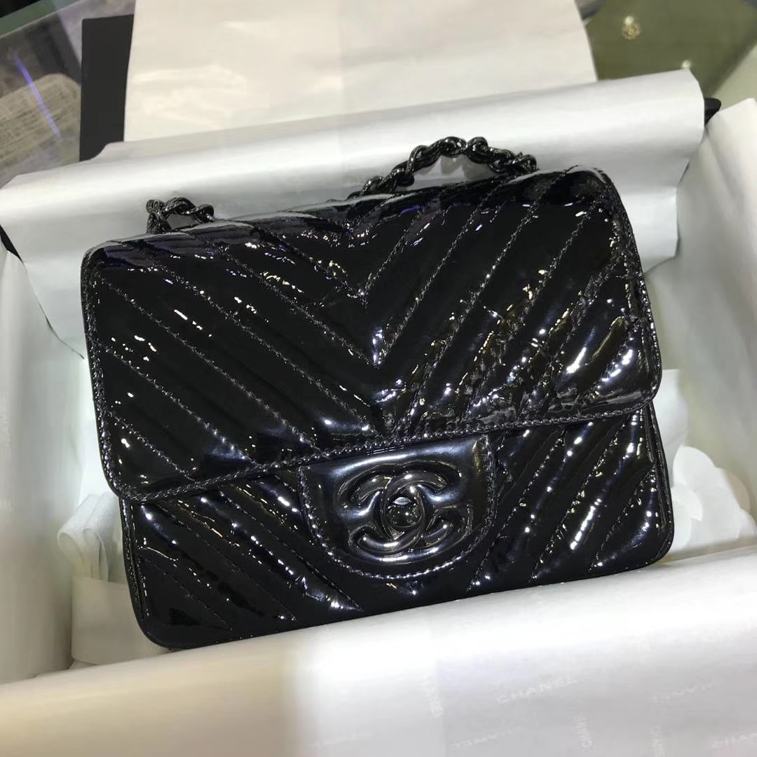 Chanel 香奈儿 V字绣 皱漆皮 黑色 方胖子 现货 