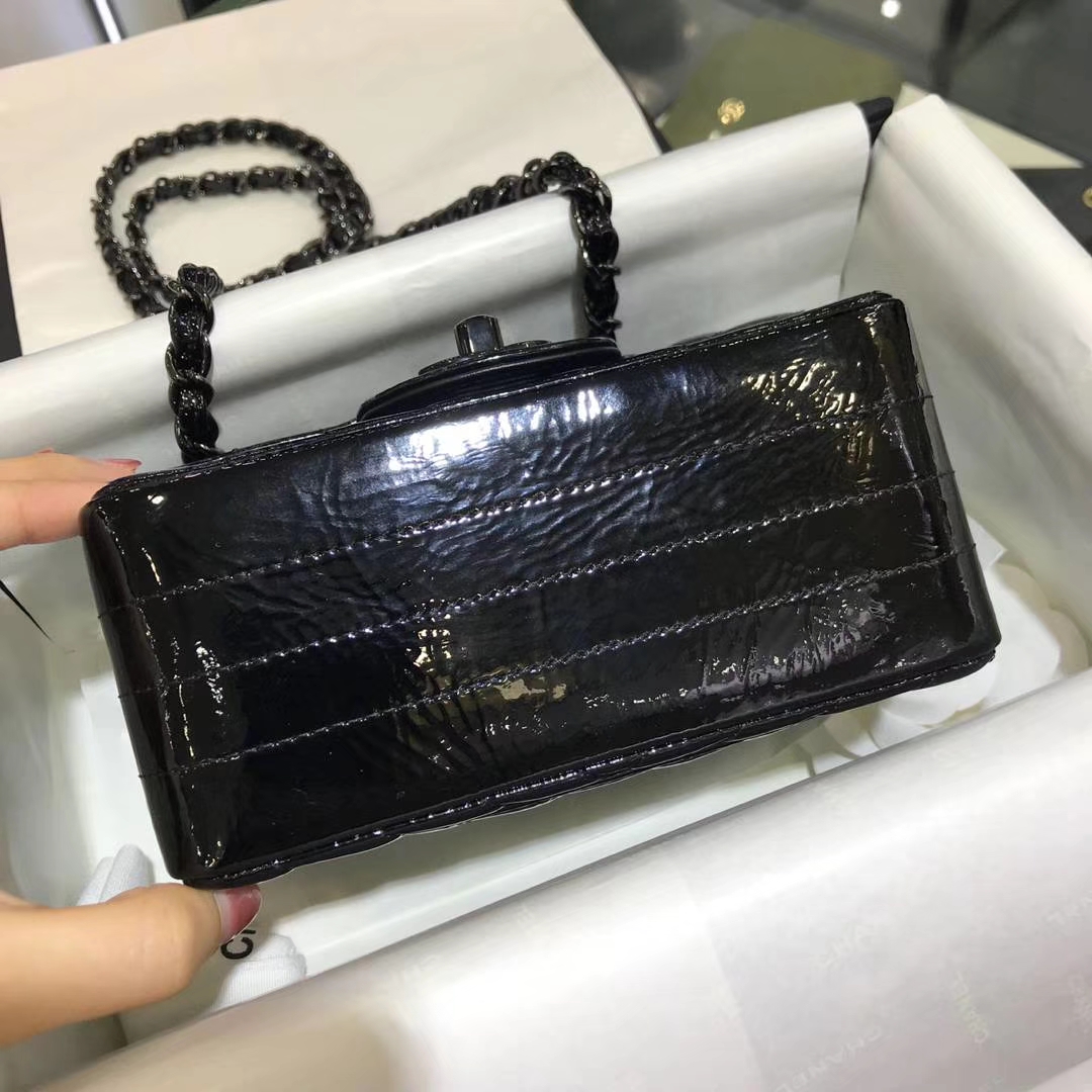 Chanel 香奈儿 V字绣 皱漆皮 黑色 方胖子 现货 