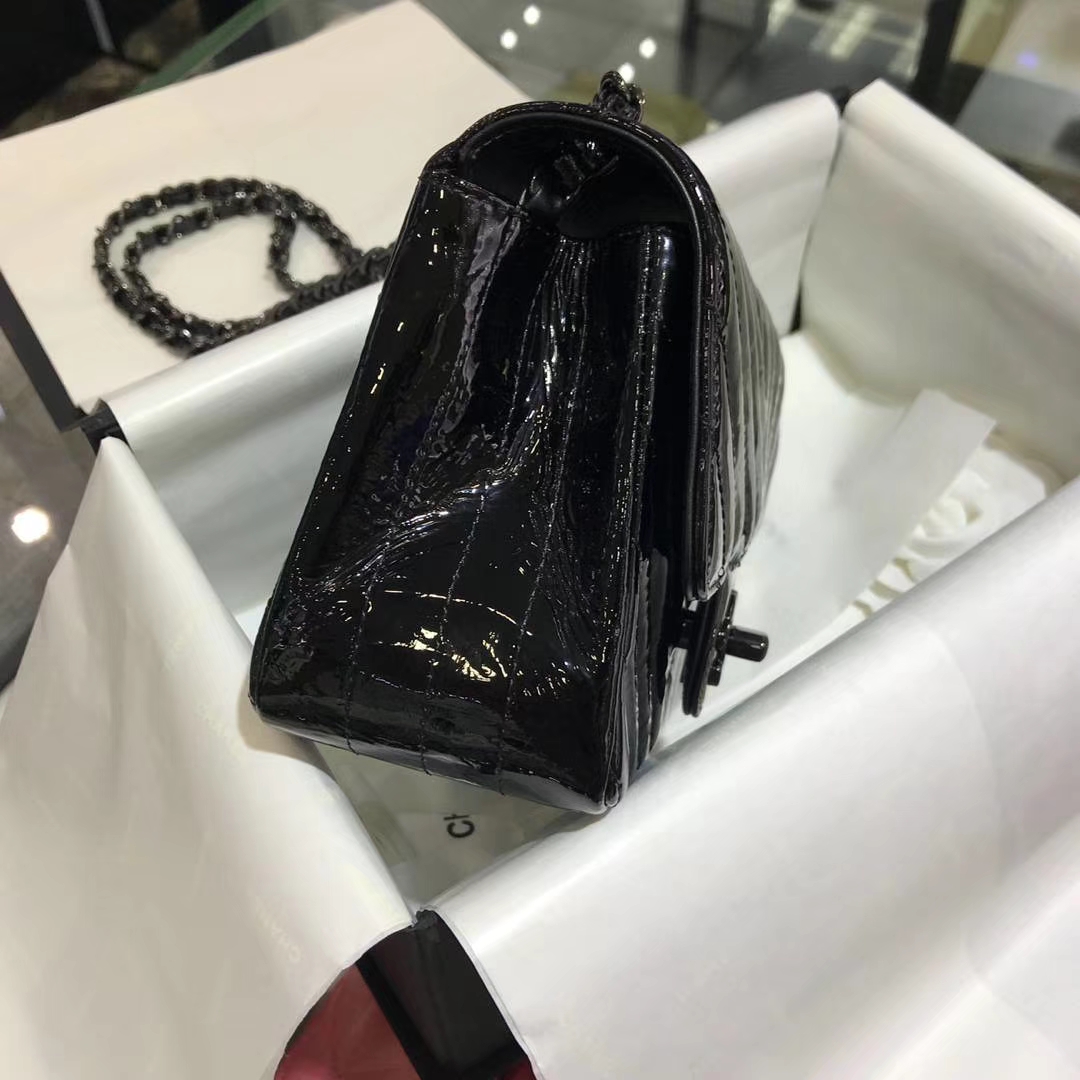 Chanel 香奈儿 V字绣 皱漆皮 黑色 方胖子 现货 