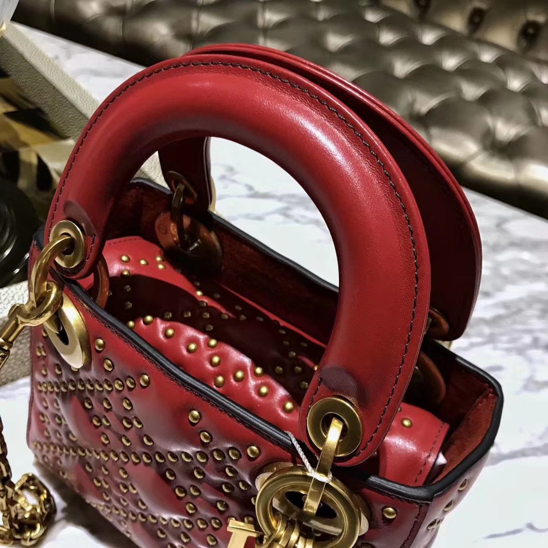 Dior 三格 复古风牛皮铆钉包 Lady Dior 复古红