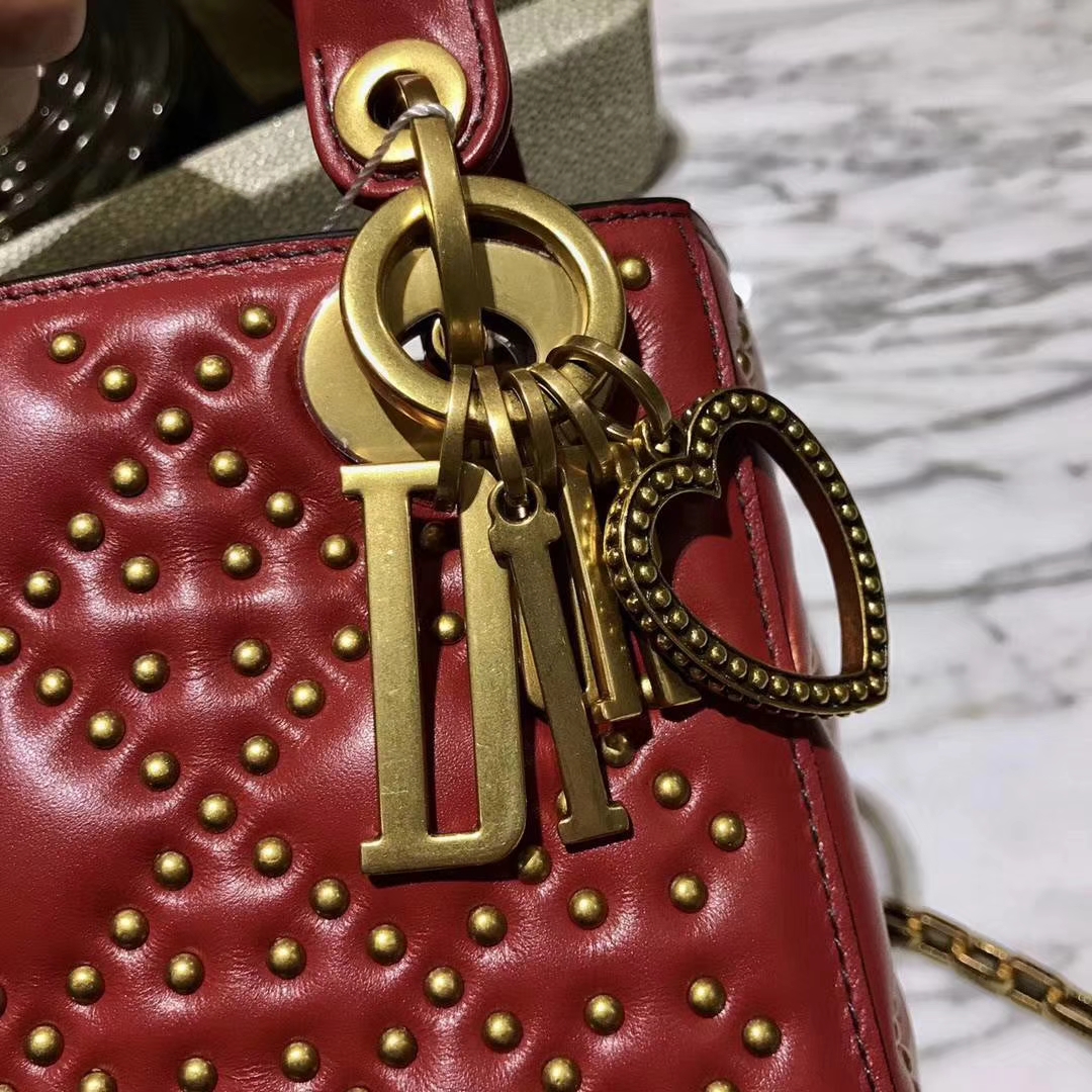 Dior 三格 复古风牛皮铆钉包 Lady Dior 复古红
