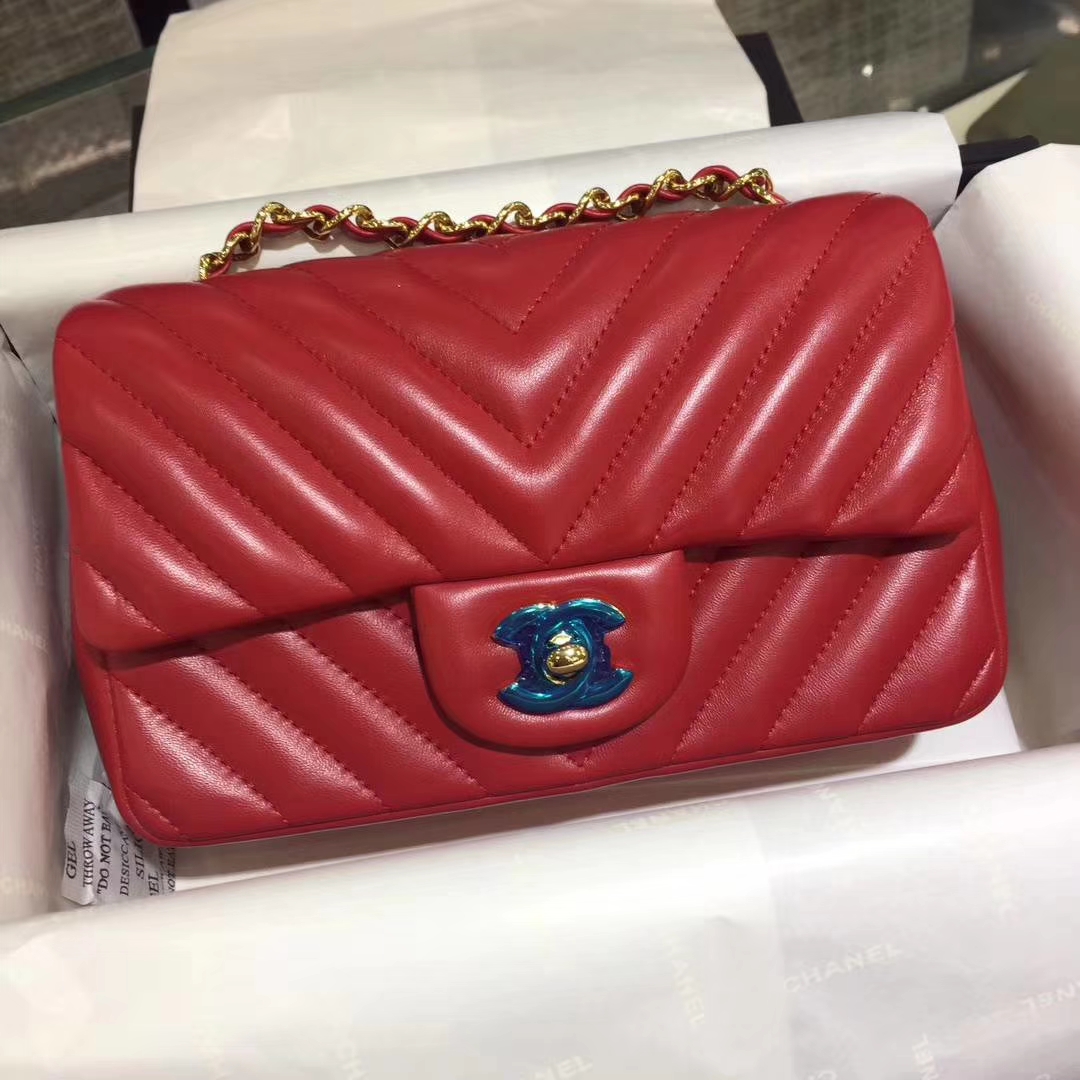 Chanel 香奈儿 V字绣 经典系列 羊皮 大红 20cm 金扣 现货