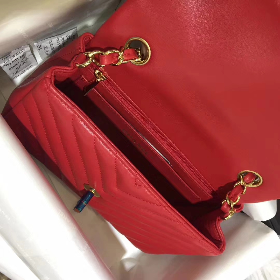 Chanel 香奈儿 V字绣 经典系列 羊皮 大红 20cm 金扣 现货