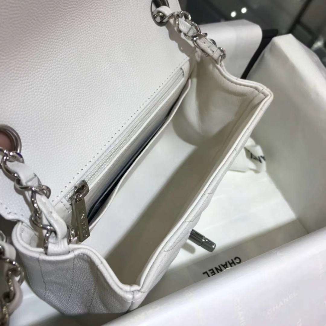 Chanel 香奈儿 V字绣 小鱼子酱 白色 银色 17cm 现货