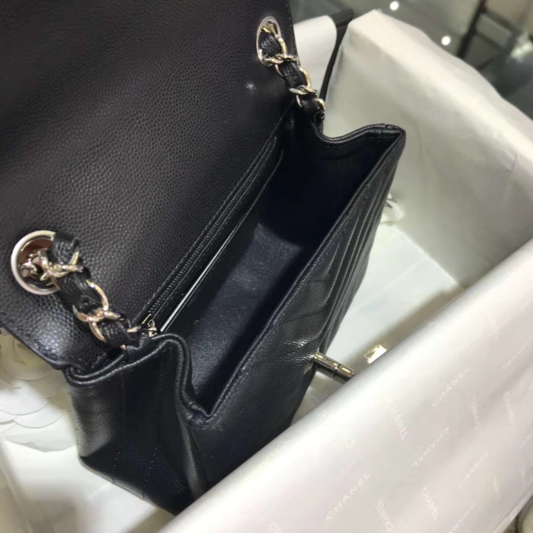 Chanel 香奈儿 V字绣 小鱼子酱 黑色 17cm 银色 现货