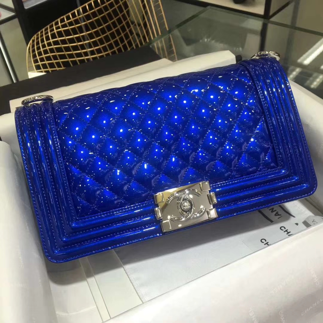 Chanel 香奈儿 Leboy 漆皮 电光蓝 25cm 银扣 现货