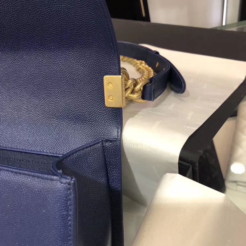 Chanel 香奈儿 Leboy Bag 大V 小鱼子酱 海军蓝 25cm 磨砂五金