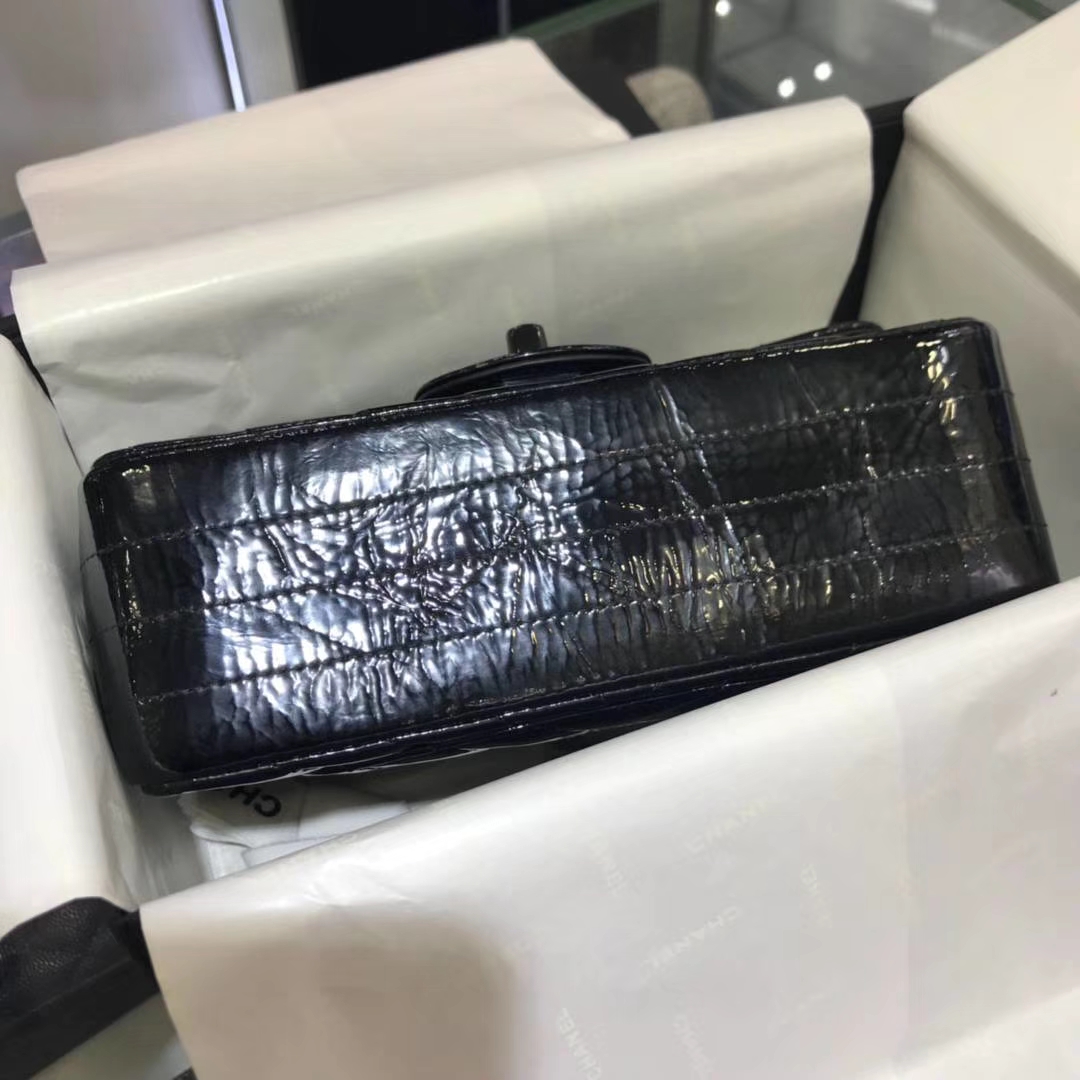 Chanel 香奈儿 V字绣 皱漆皮 黑色 20cm 黑扣