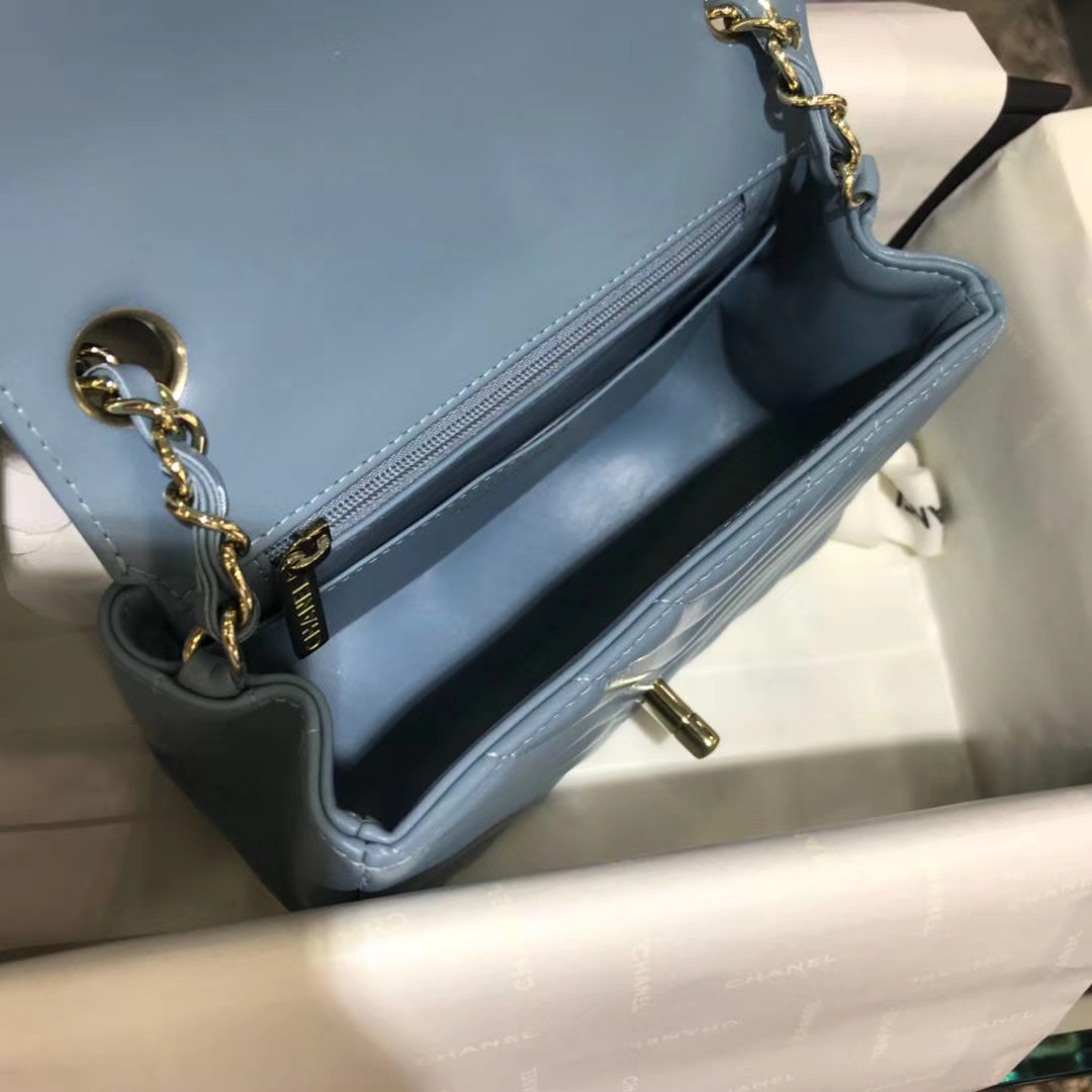 Chanel 香奈儿 V字绣 小羊皮 梦幻蓝 17cm 香槟金