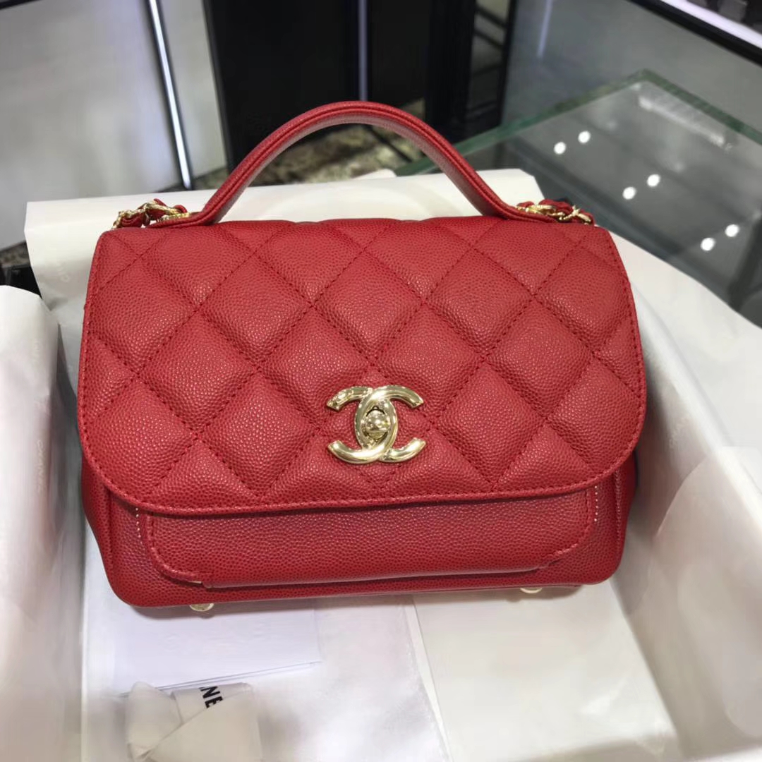 Chanel 2018 新款 邮差包  20cm～原厂皮小鱼子酱 大红色