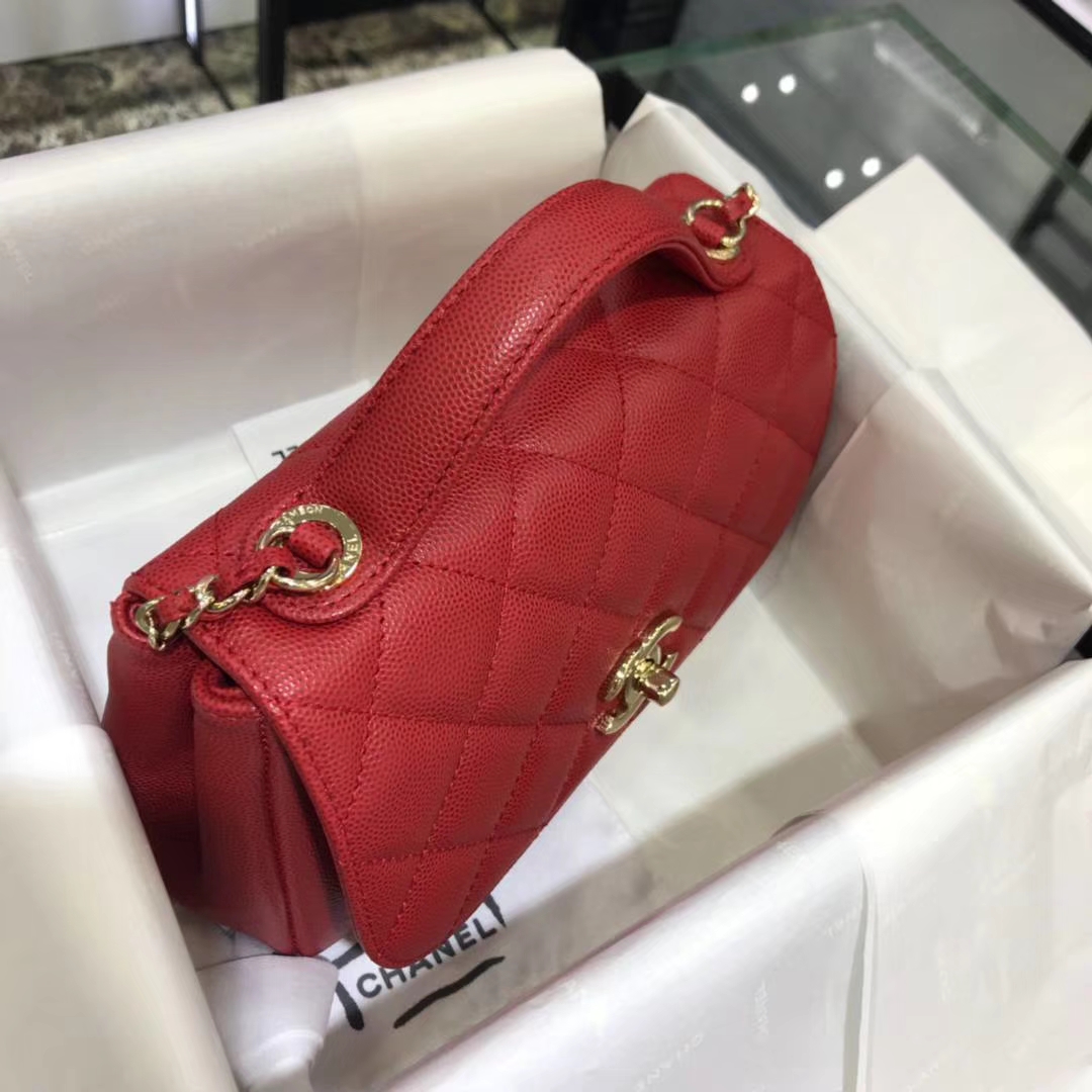 Chanel 2018 新款 邮差包  20cm～原厂皮小鱼子酱 大红色