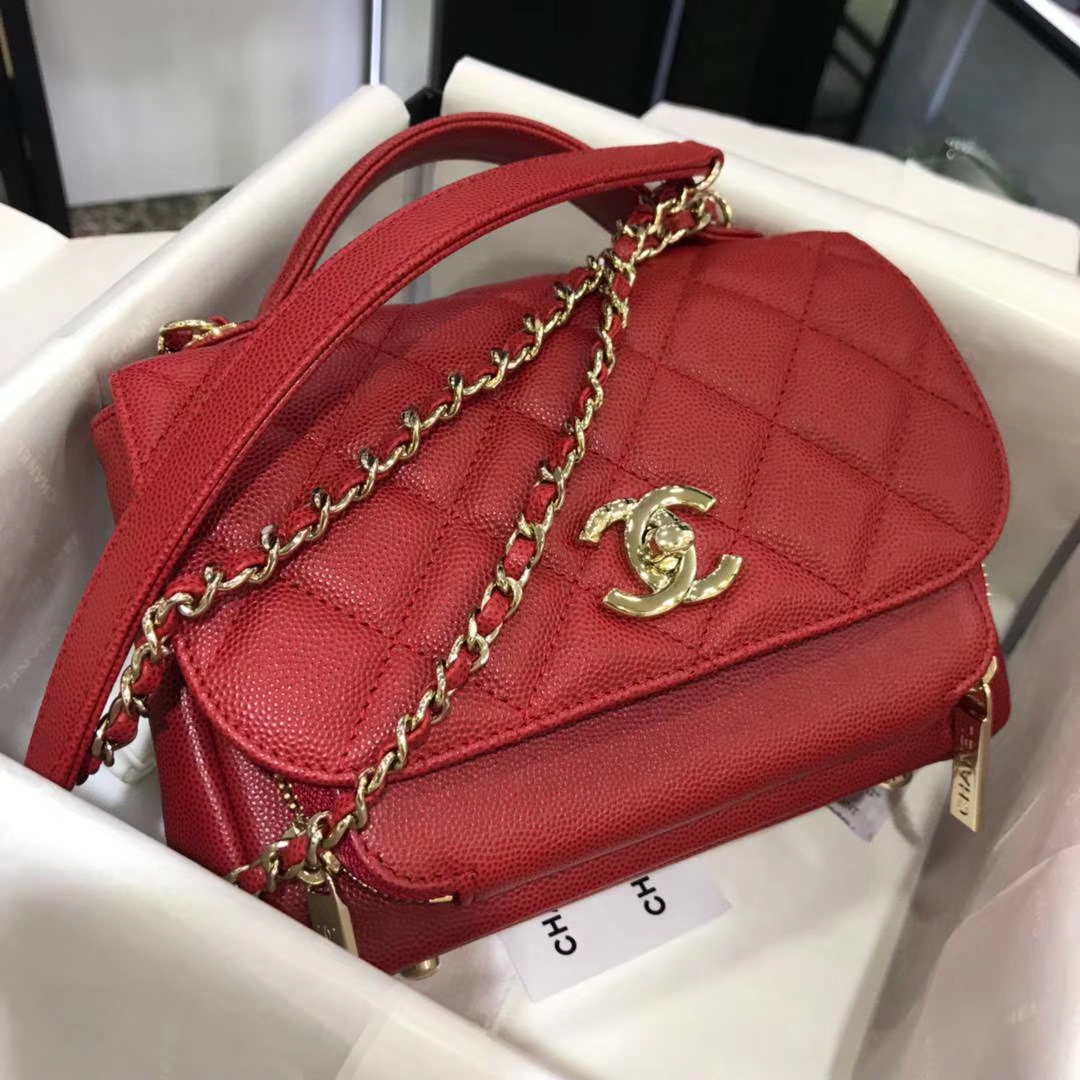 Chanel 2018 新款 邮差包  20cm～原厂皮小鱼子酱 大红色