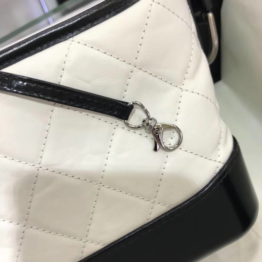 Chanel 香奈儿 Gabrielle 20cm 原厂树膏皮 白色