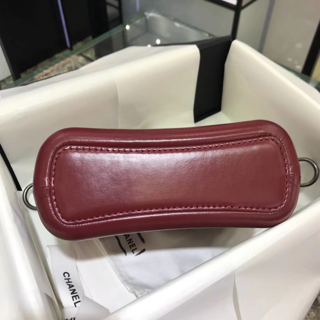 Chanel 香奈儿 Gabrielle 20cm 原厂树膏皮 酒红色