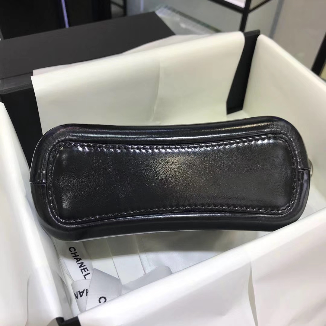 Chanel 香奈儿 Gabrielle 20cm 原厂树膏皮 黑色