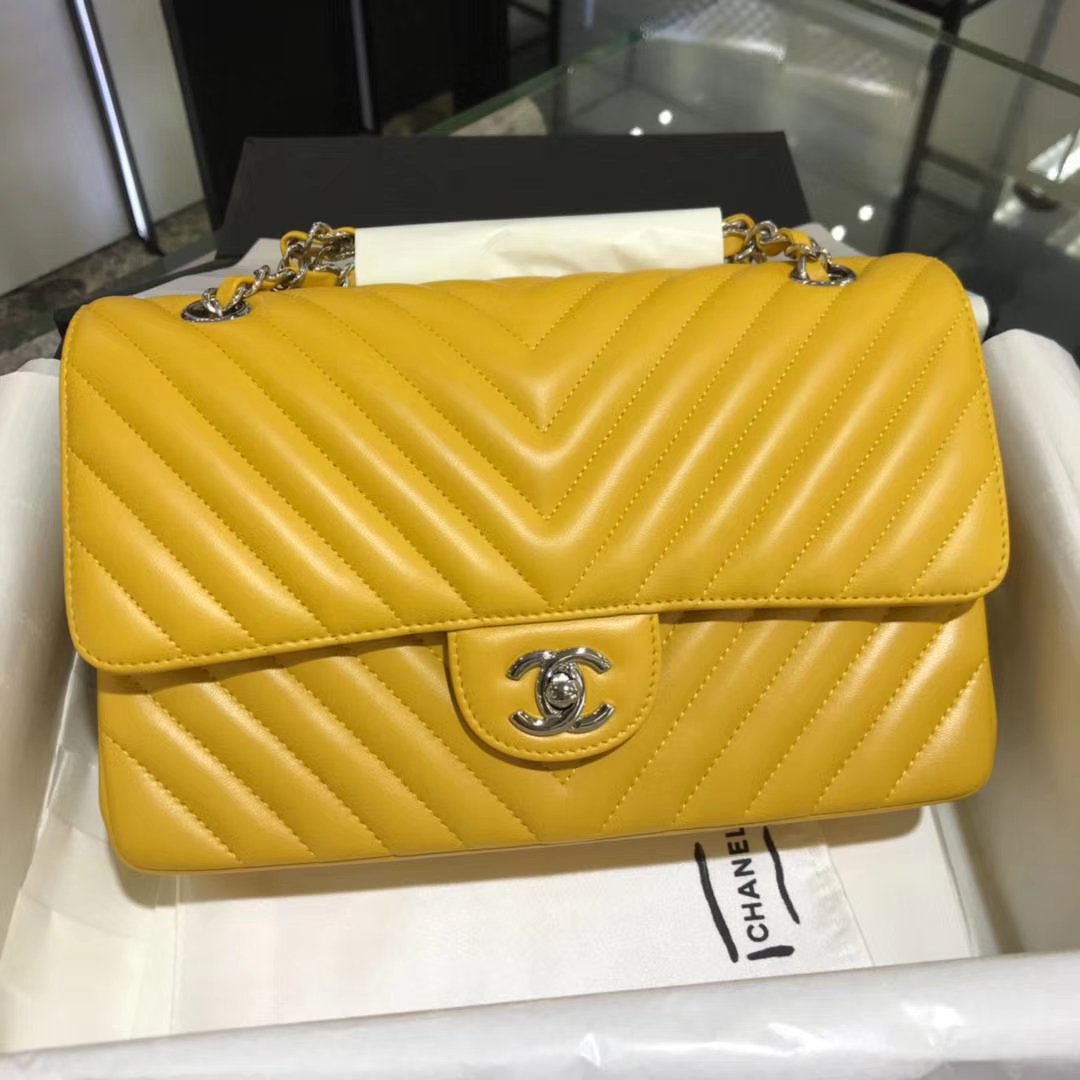 Chanel 香奈儿 V字绣系列 25cm 原厂皮小羊皮 芒果黄 出货