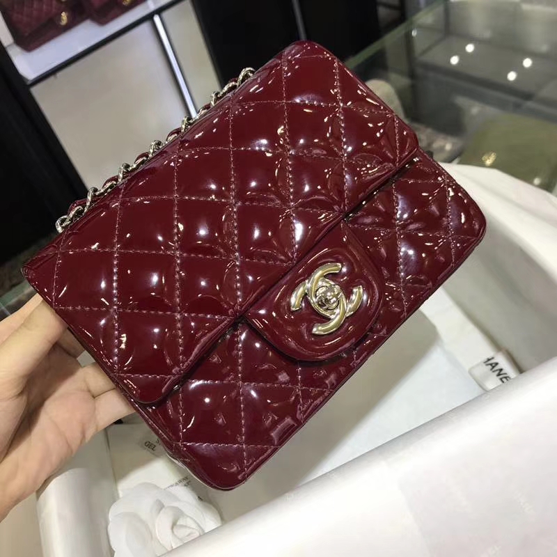 Chanel 香奈儿  Classic Flap  进口漆皮 17cm 方胖子 酒红 银扣