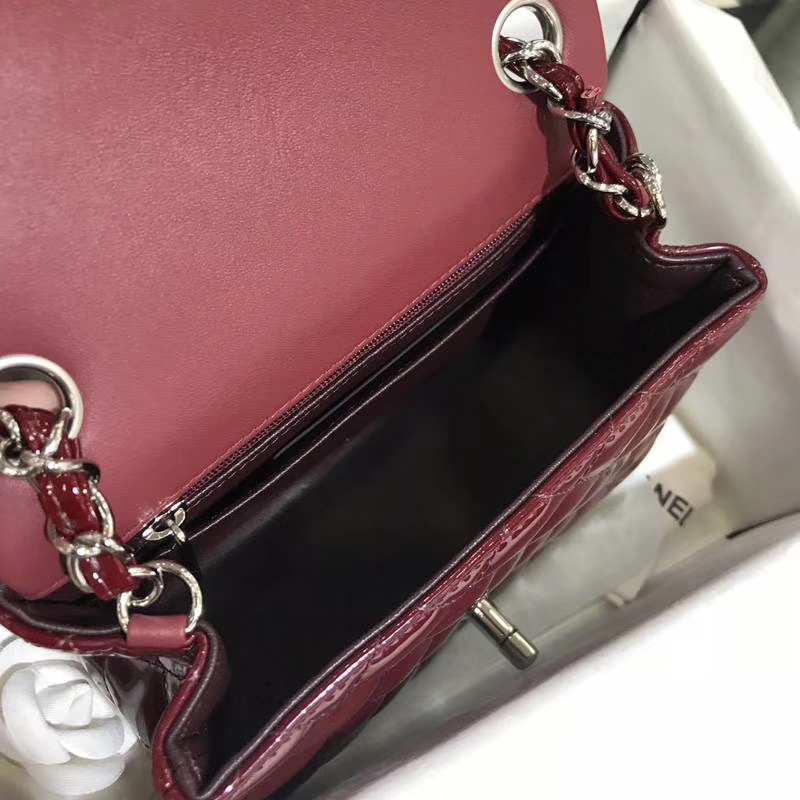 Chanel 香奈儿  Classic Flap  进口漆皮 17cm 方胖子 酒红 银扣