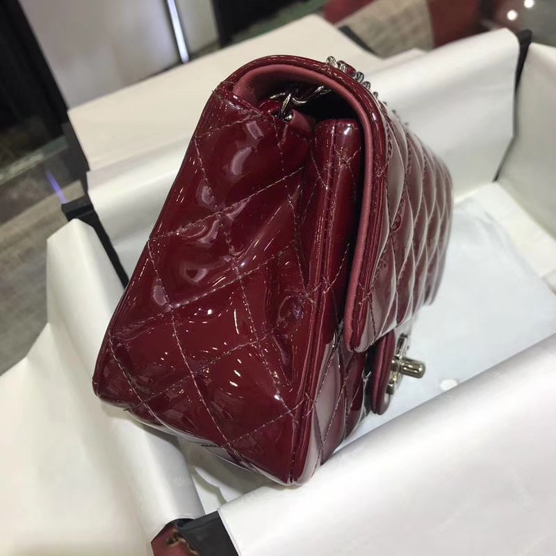 Chanel 香奈儿  Classic Flap  进口漆皮 17cm 方胖子 酒红 银扣