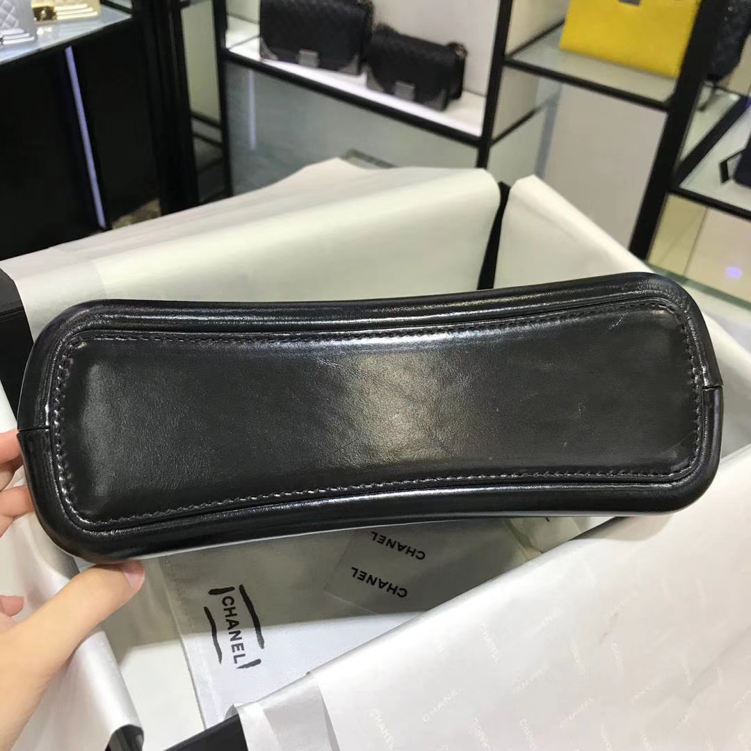 Chanel 香奈儿 Gabrielle 28cm 原厂树膏皮 宝石蓝