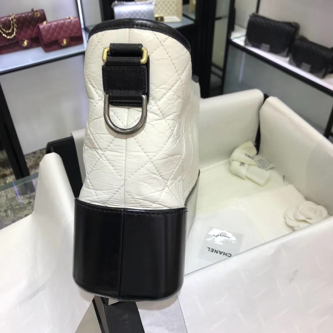 Chanel 香奈儿 Gabrielle 28cm 原厂树膏皮 白色