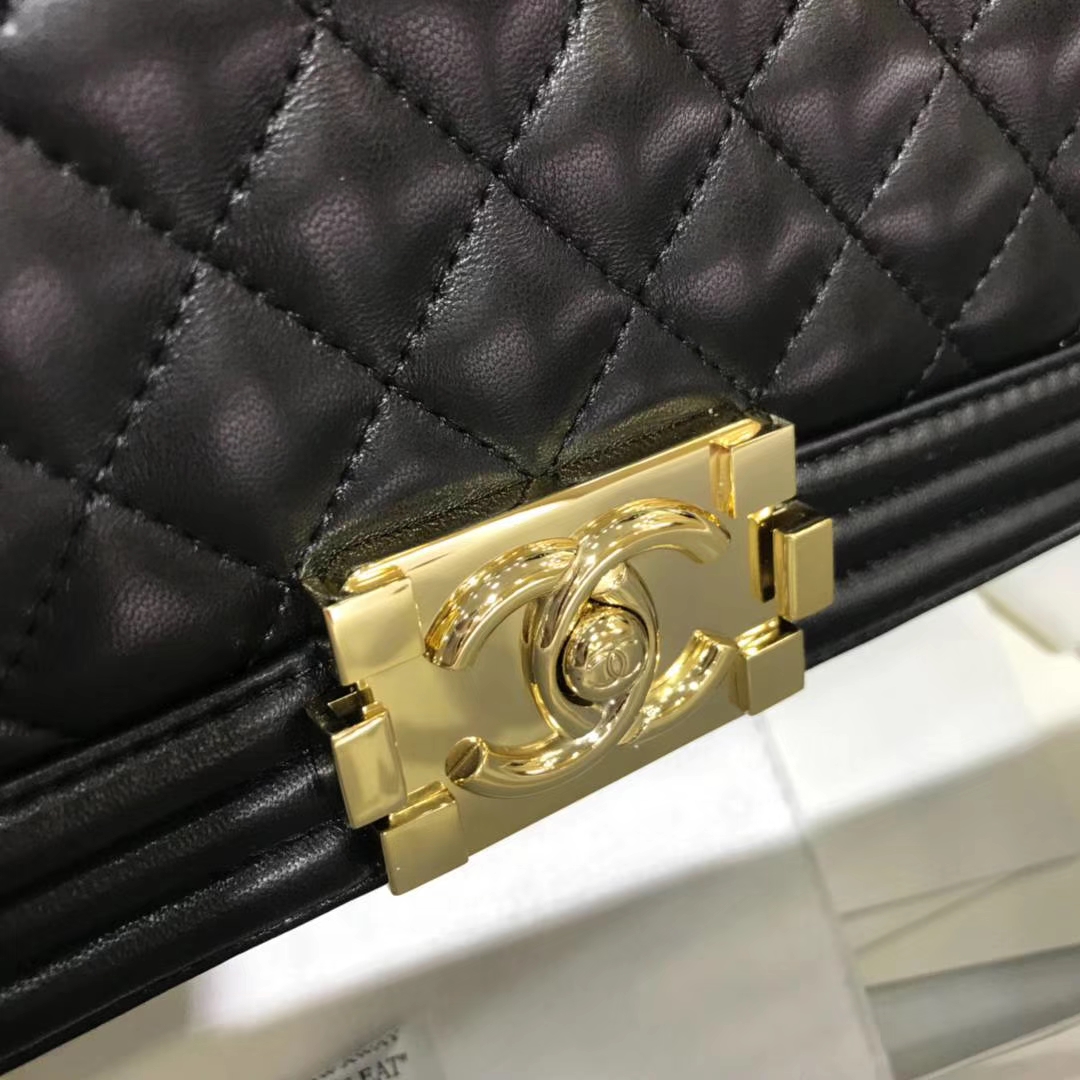 Chanel 香奈儿 Leboy 25cm 原厂皮小羊皮 黑色 亚金五金