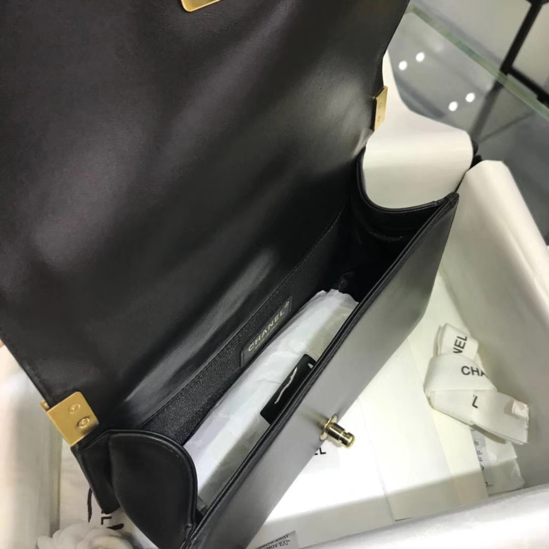 Chanel 香奈儿 Leboy 25cm 原厂皮小羊皮 黑色 亚金五金