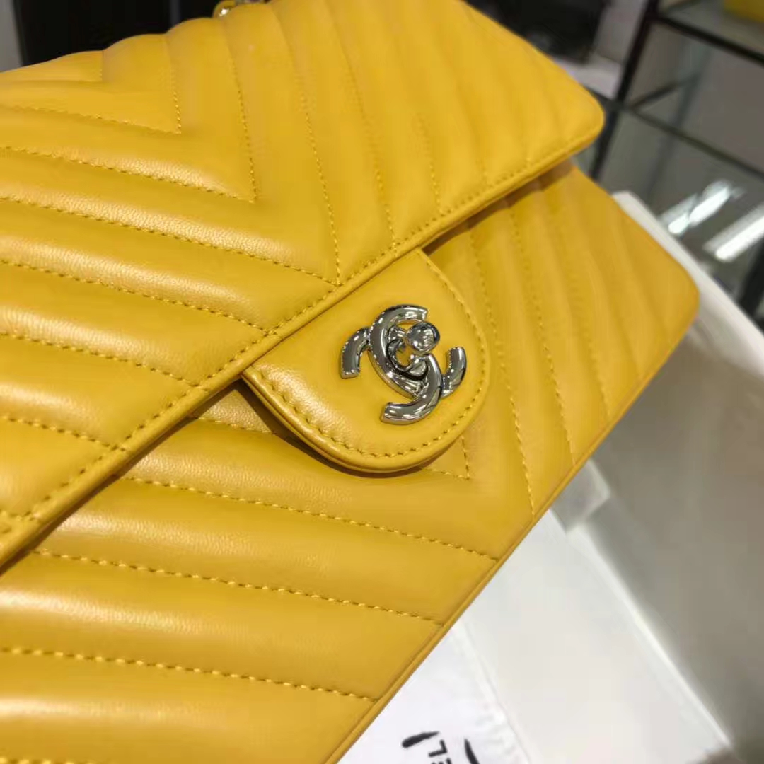 Chanel 香奈儿 V字绣系列  25cm 原厂皮小羊皮 芒果黄 客订出货