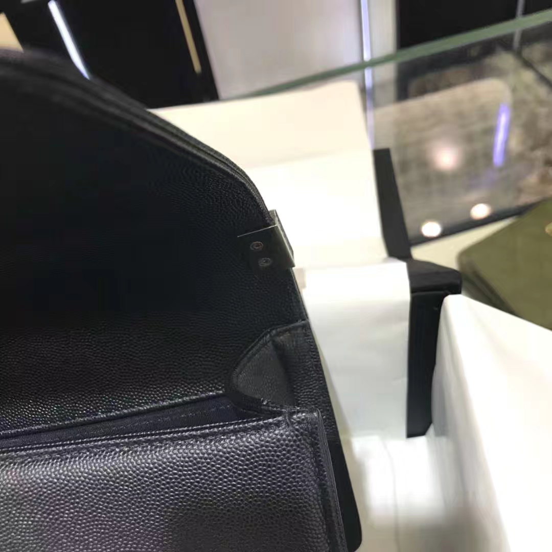 Chanel 香奈儿 Leboy Bag V款 小鱼子酱 黑色 20cm 复古银