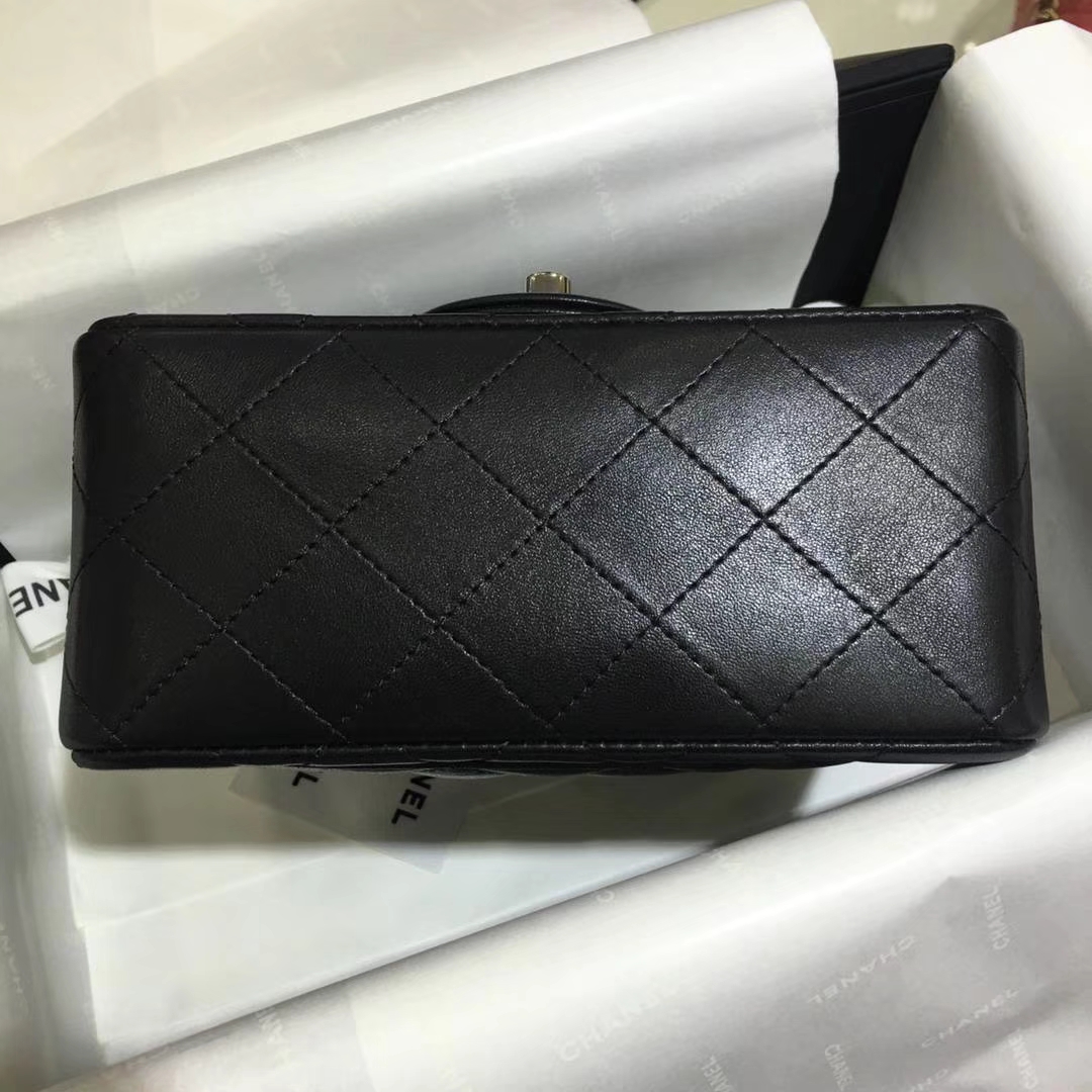 Chanel  香奈儿  Cf系列 17cm 原厂皮 小羊皮 黑色 银扣