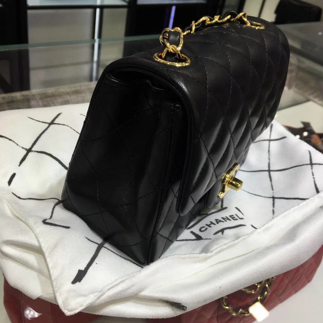 Chanel  香奈儿  Cf系列 17cm 原厂皮 小羊皮 黑色 金扣