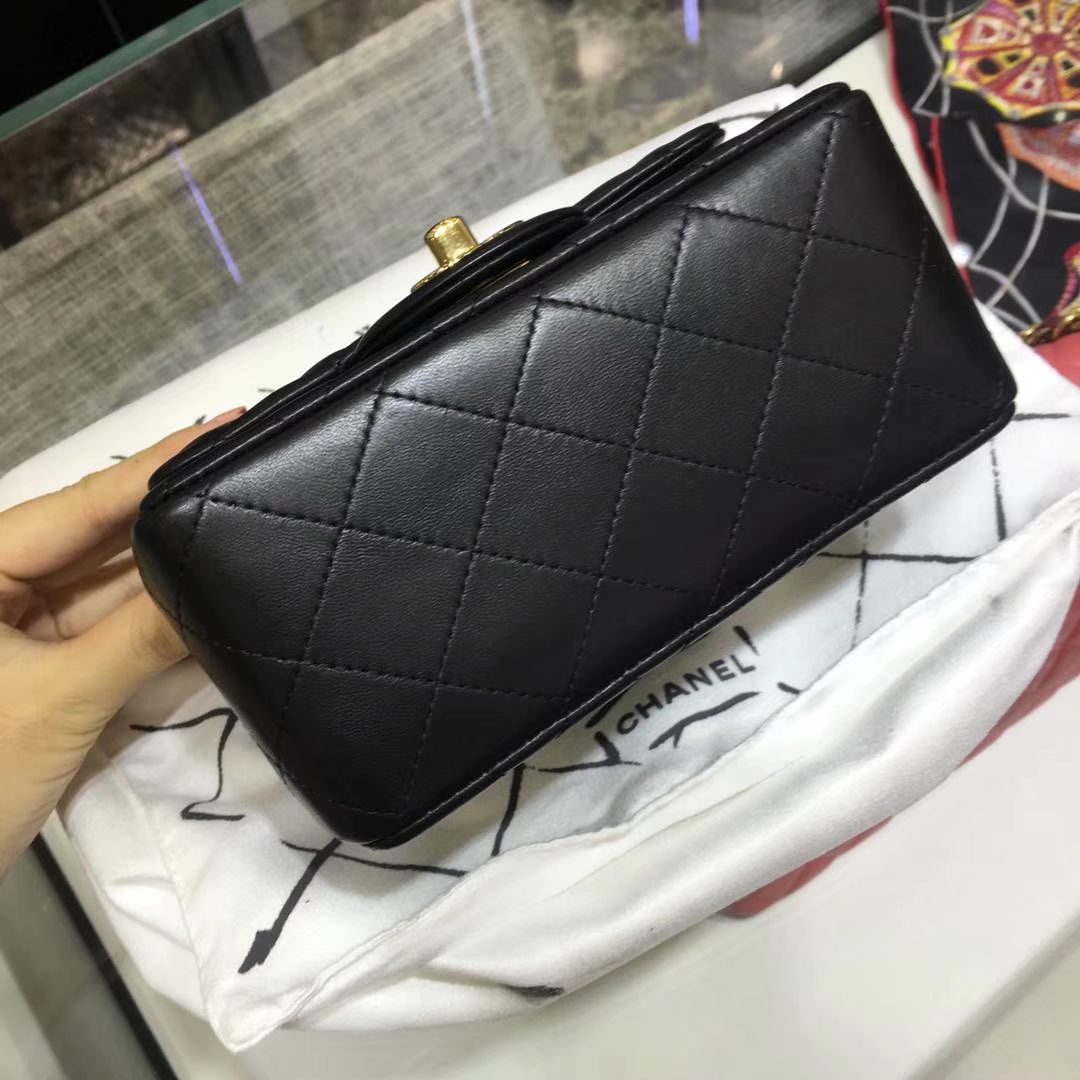 Chanel  香奈儿  Cf系列 17cm 原厂皮 小羊皮 黑色 金扣