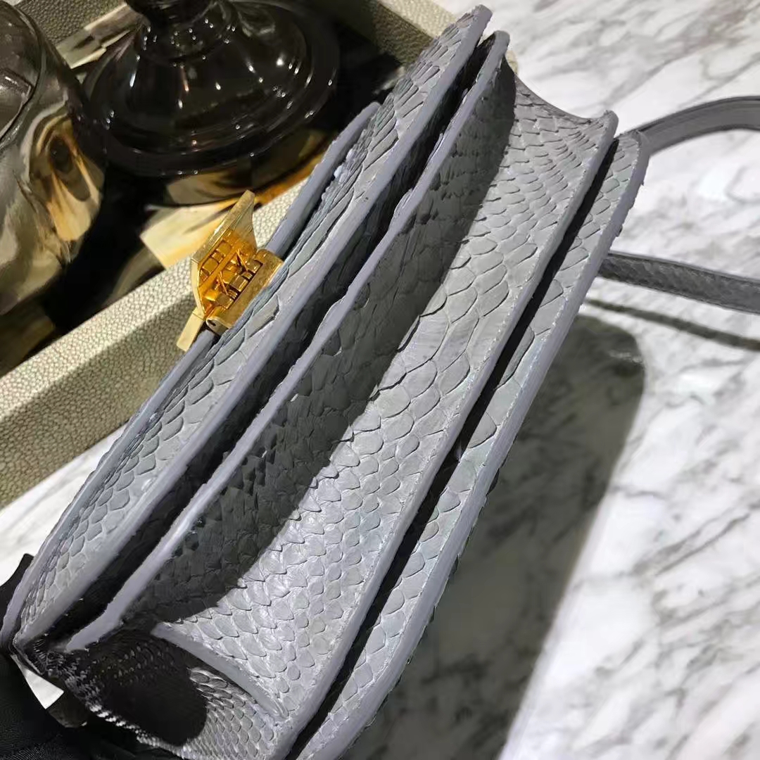 CÉLINE思琳 box 豆腐包 印尼进口蟒蛇 浅灰色