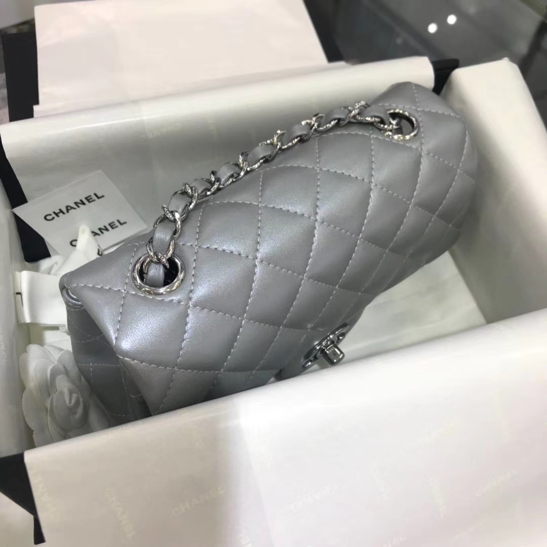 Chanel 香奈儿 Cf系列  20cm 原厂皮小羊皮 银色 银扣