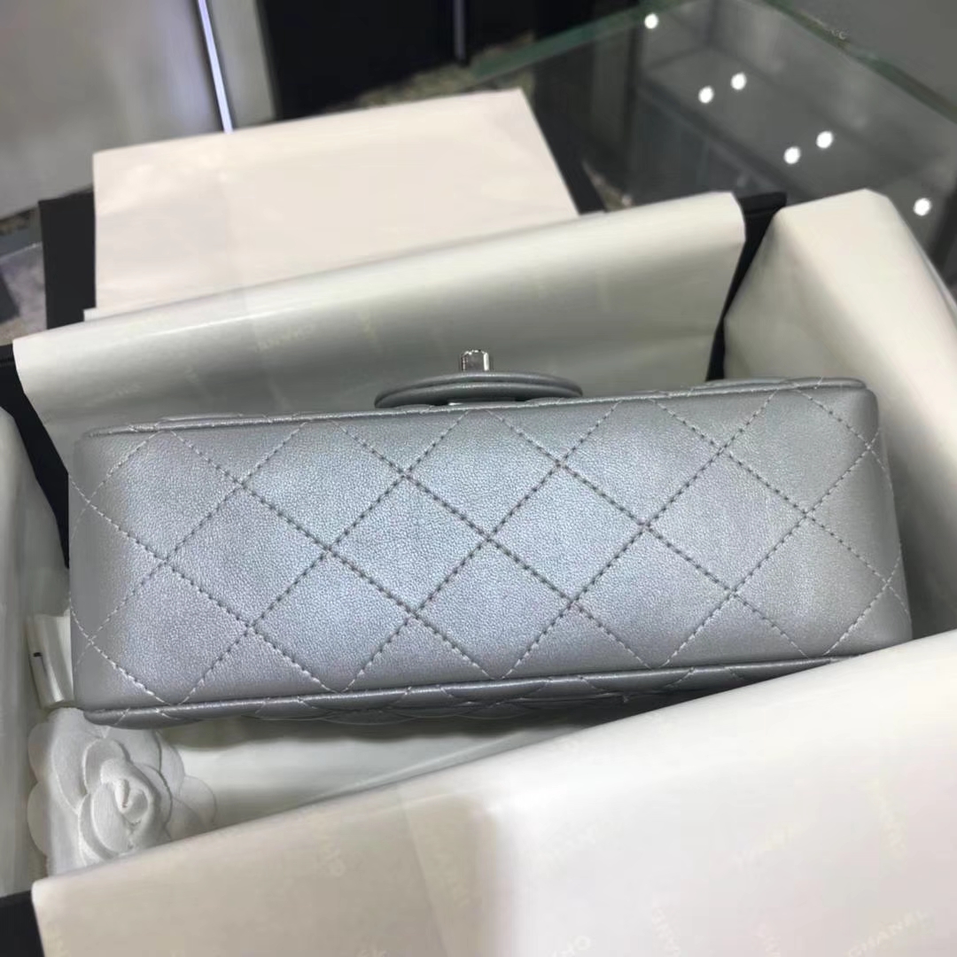Chanel 香奈儿 Cf系列  20cm 原厂皮小羊皮 银色 银扣