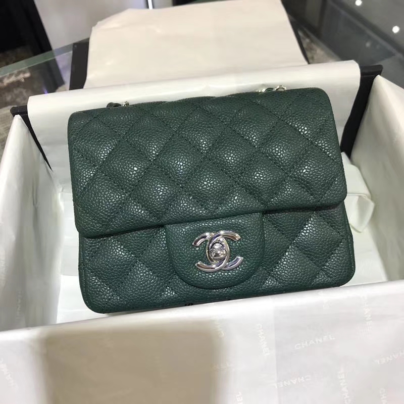 Chanel 香奈儿 Classic Flap  进口鱼子酱 17cm  翡翠绿 银扣