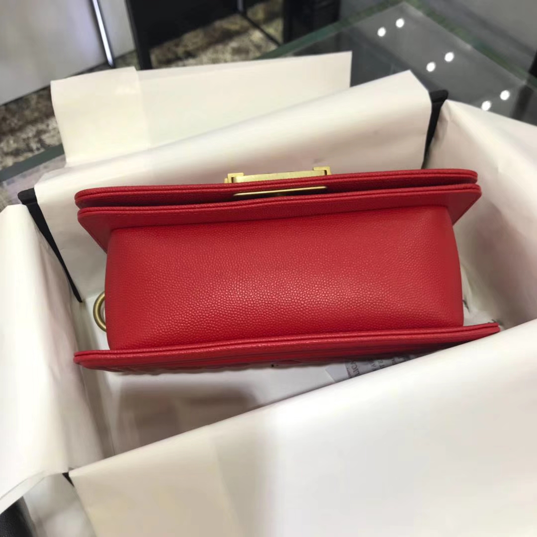 Chanel 香奈儿  Leboy Bag 鱼子酱 大红色 20cm 磨砂金