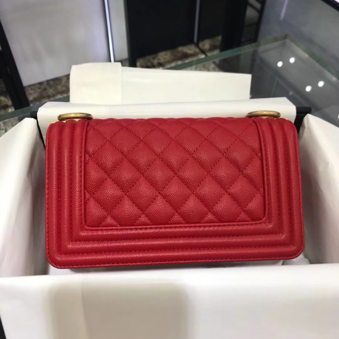 Chanel 香奈儿  Leboy Bag 鱼子酱 大红色 20cm 磨砂金