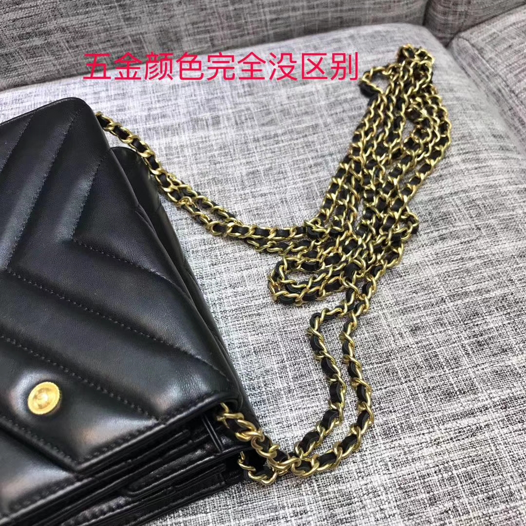 Chanel香奈儿最新款铆钉WOC黑色19cm 大货vs正品