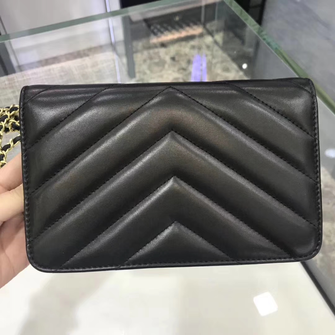 Chanel香奈儿 最新款 铆钉WOC 黑色 19cm YKK拉链